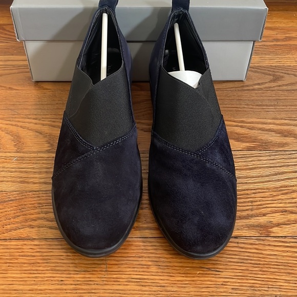 The Flexx Suede Cross-Band Slipon Shoes‎ Cross Town Blue size 9M NWT Wedge - Picture 2 of 12